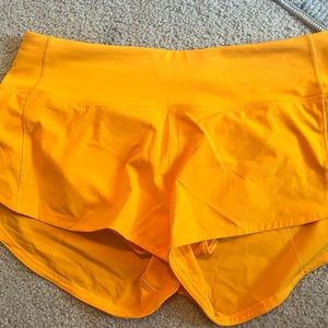Lululemon Speed up Size 4 2.5 Inch Monarch Orange
